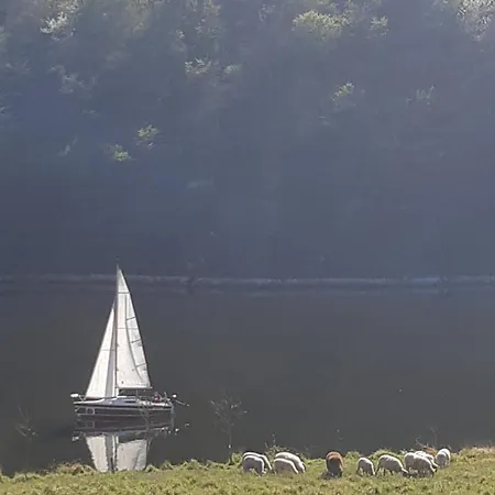 Maison Au Bord De L'eau *