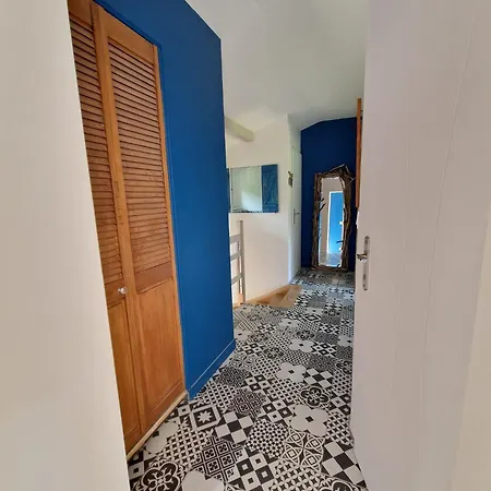 Casa de Férias Maison Au Bord De L'eau Saint-Priest-la-Roche